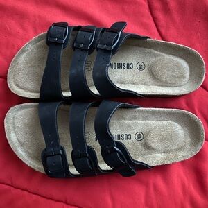 CUSHIONAIRE Women's Black Sandals size 10
